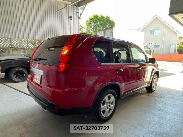Nissan X-TRAIL 2009-12 8369946-10