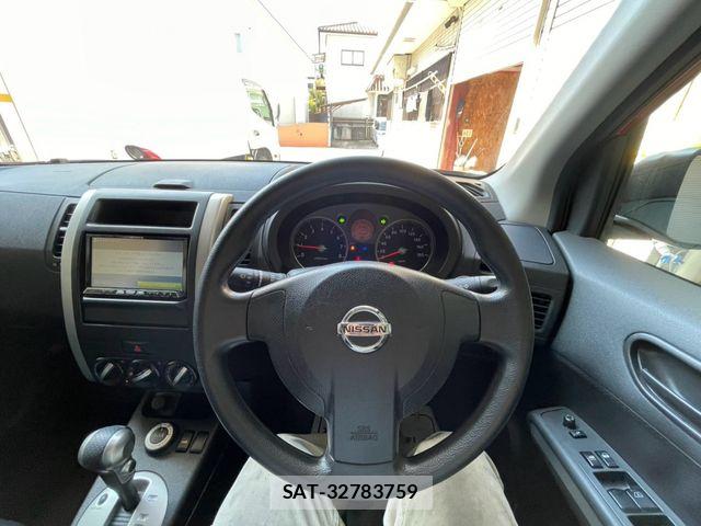 Nissan X-TRAIL 2009-12 8369946-19