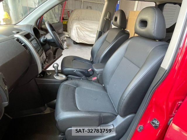 Nissan X-TRAIL 2009-12 8369946-21