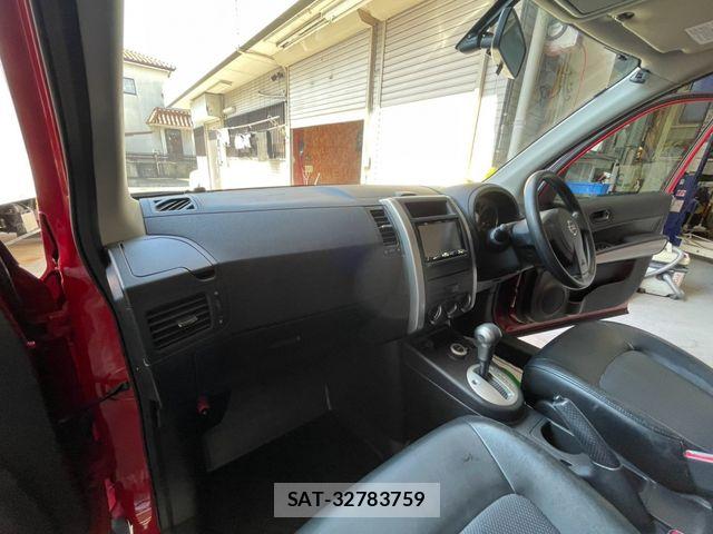 Nissan X-TRAIL 2009-12 8369946-29
