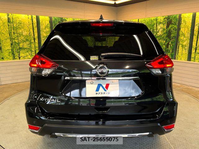 Nissan X-TRAIL 2017-12 8369934-14