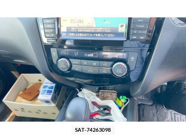 Nissan X-TRAIL 2015-12 8372423-13