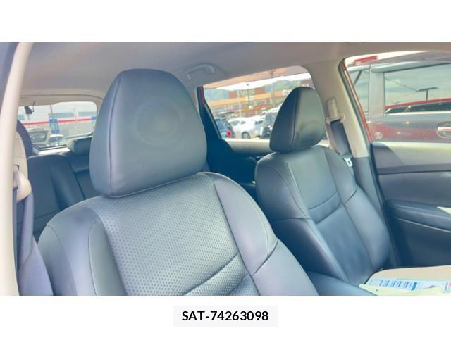 Nissan X-TRAIL 2015-12 8372423-16