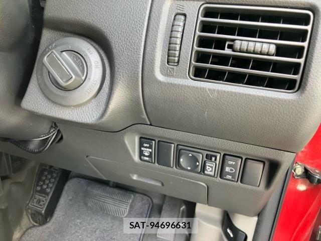 Nissan X-TRAIL 2006-03 8372424-15