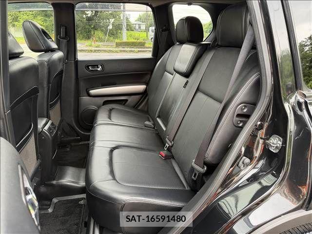 Nissan X-TRAIL 2013-09 8372420-9