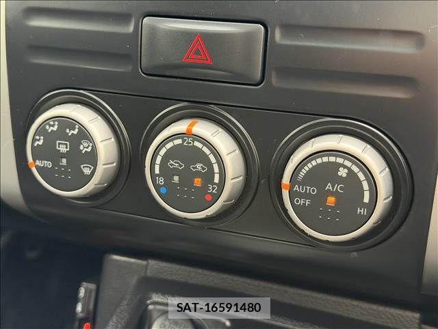Nissan X-TRAIL 2013-09 8372420-12