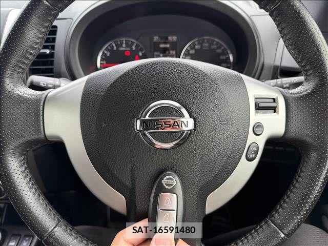 Nissan X-TRAIL 2013-09 8372420-17