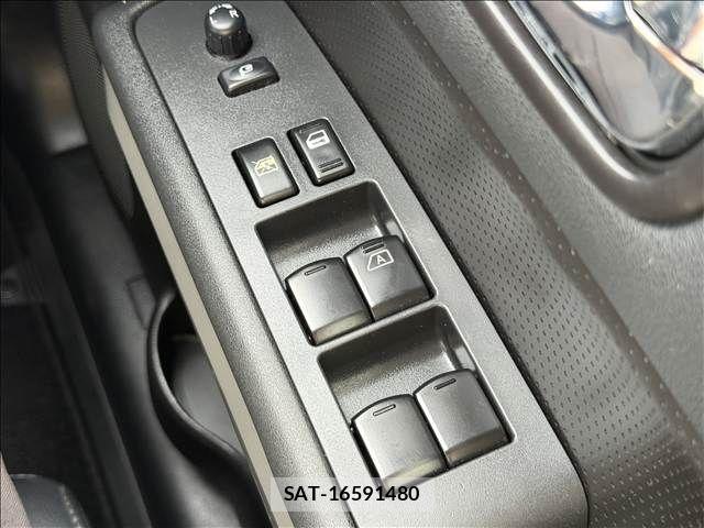 Nissan X-TRAIL 2013-09 8372420-28