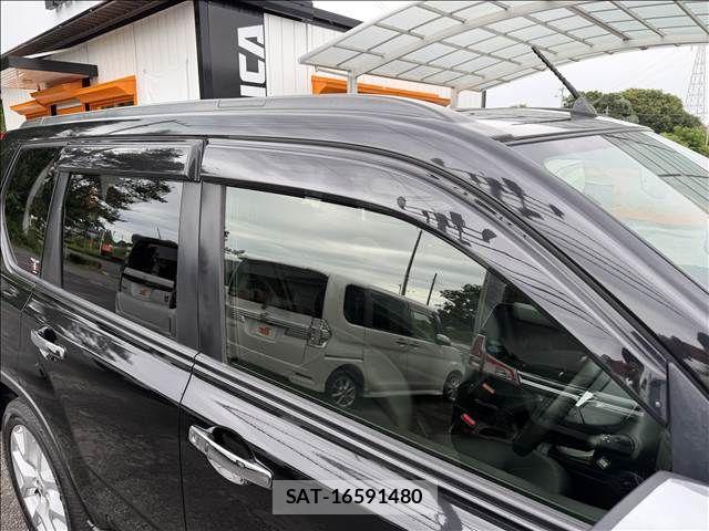 Nissan X-TRAIL 2013-09 8372420-29