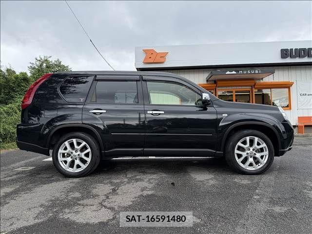 Nissan X-TRAIL 2013-09 8372420-6