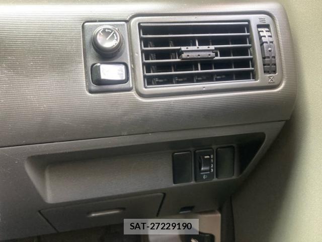 Nissan X-TRAIL 2002-08 8416033-19