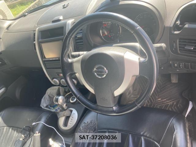Nissan X-TRAIL 2011-09 8416042-9