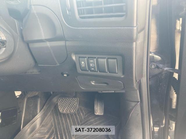 Nissan X-TRAIL 2011-09 8416042-10