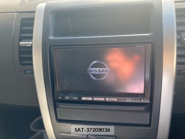 Nissan X-TRAIL 2011-09 8416042-14