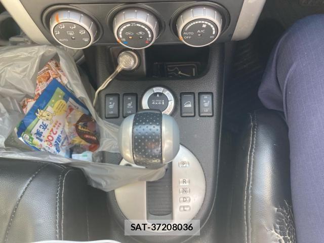 Nissan X-TRAIL 2011-09 8416042-15