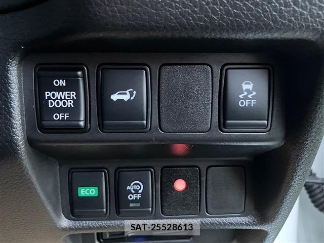 Nissan X-TRAIL 2018-08 8416025-9