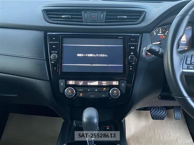 Nissan X-TRAIL 2018-08 8416025-11