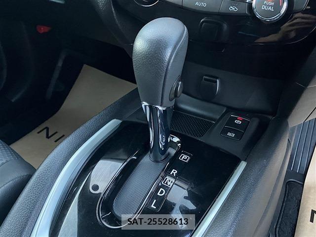 Nissan X-TRAIL 2018-08 8416025-12