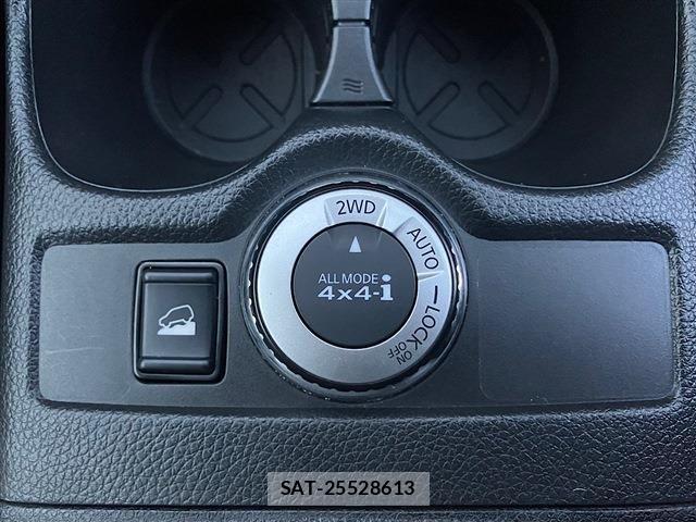 Nissan X-TRAIL 2018-08 8416025-16