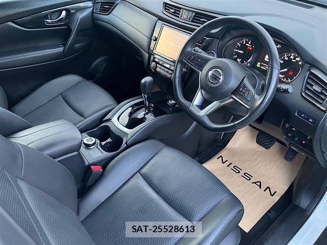 Nissan X-TRAIL 2018-08 8416025-21