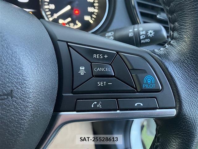 Nissan X-TRAIL 2018-08 8416025-5