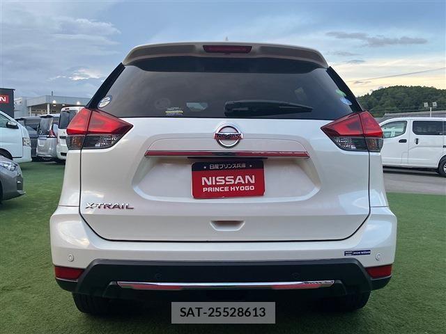 Nissan X-TRAIL 2018-08 8416025-8