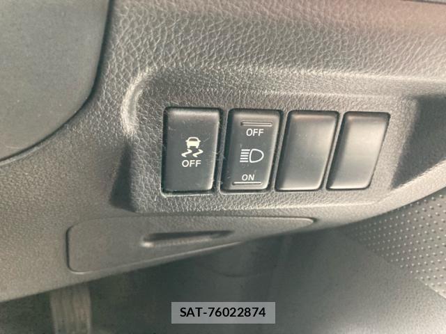 Nissan X-TRAIL 2012-03 8416041-17