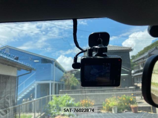Nissan X-TRAIL 2012-03 8416041-18