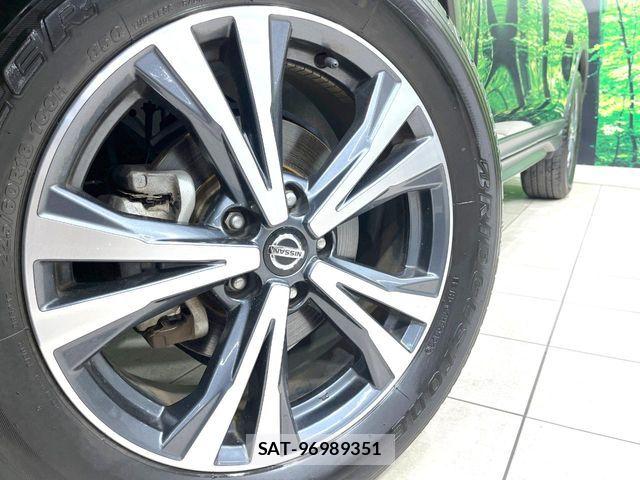 Nissan X-TRAIL 2018-07 8439150-13