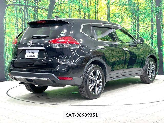 Nissan X-TRAIL 2018-07 8439150-17