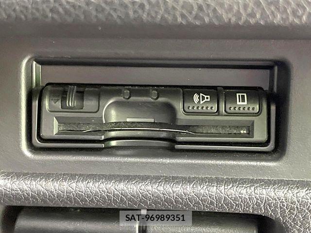 Nissan X-TRAIL 2018-07 8439150-7