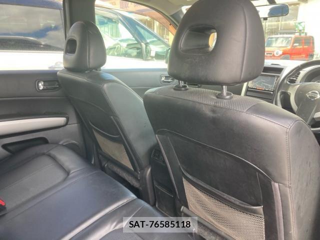 Nissan X-TRAIL 2012-01 8439157-17