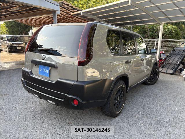 Nissan X-TRAIL 2011-02 8439156-2
