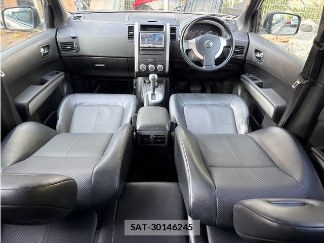 Nissan X-TRAIL 2011-02 8439156-5
