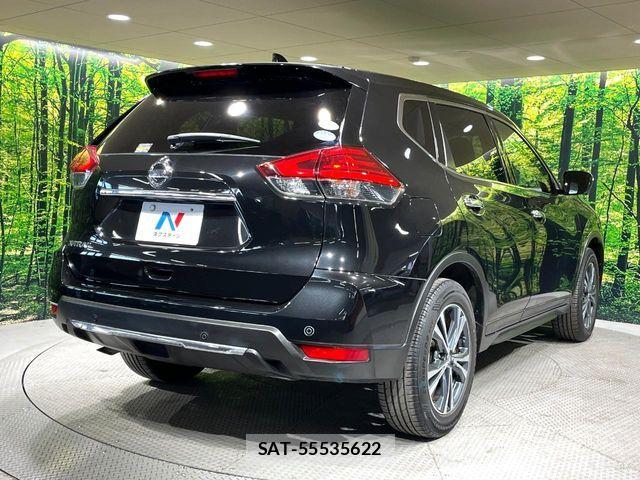 Nissan X-TRAIL 2017-11 8439153-17