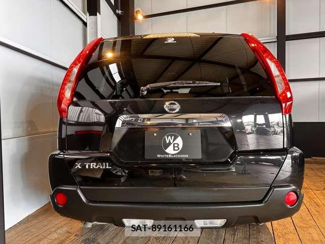 Nissan X-TRAIL 2013-06 8458825-10