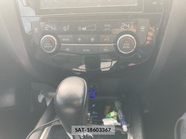 Nissan X-TRAIL 2014-10 8458837-13