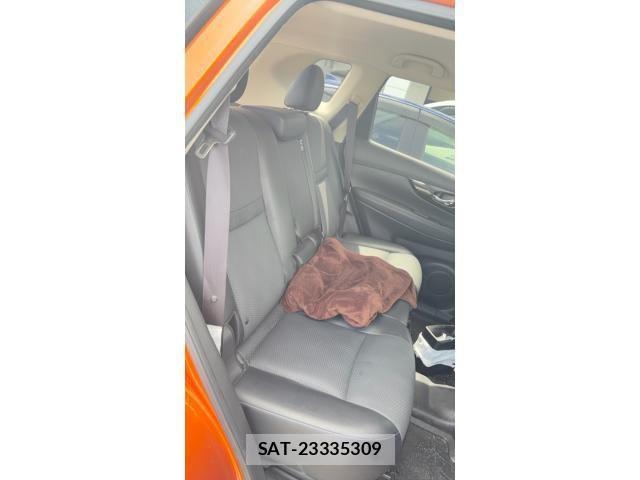 Nissan X-TRAIL 2017-11 8458834-12