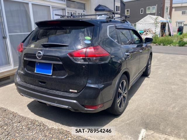 Nissan X-TRAIL 2018-05 8458826-4