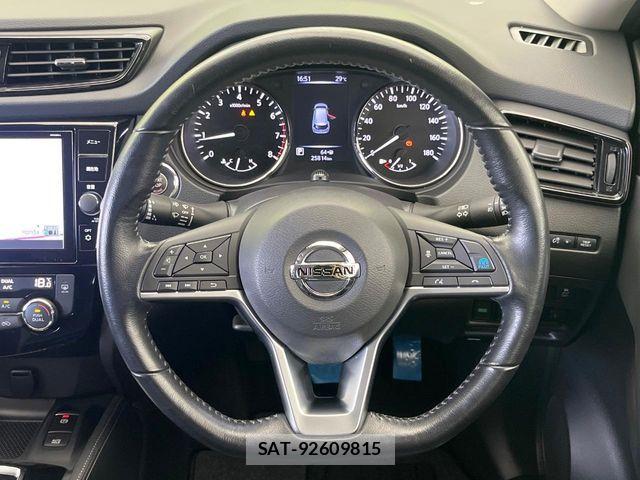 Nissan X-TRAIL 2020-10 8458819-11