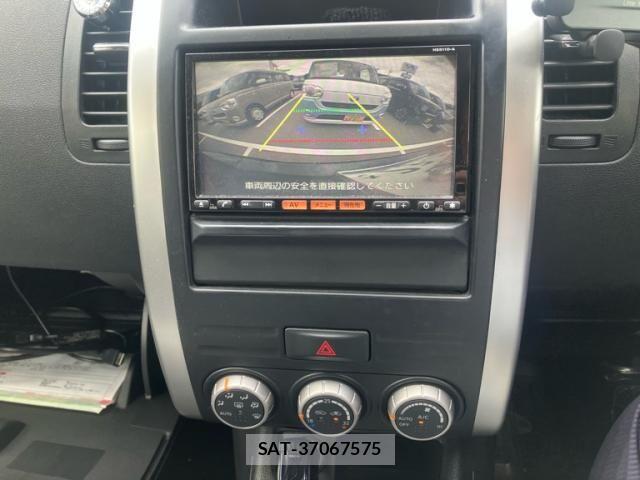 Nissan X-TRAIL 2012-03 8486319-13
