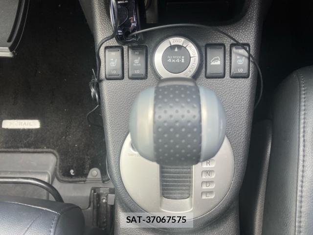Nissan X-TRAIL 2012-03 8486319-15
