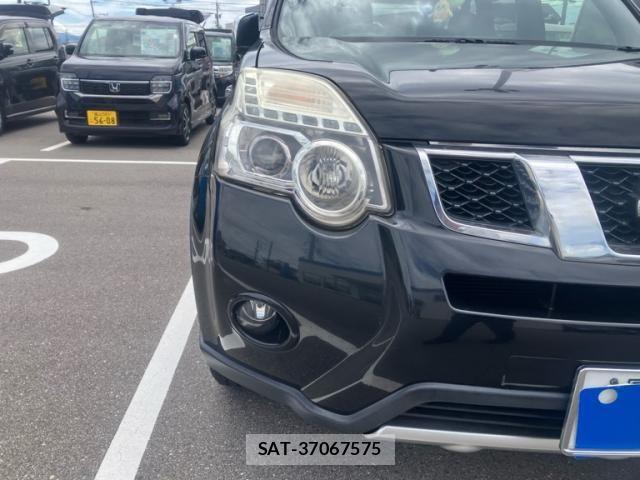 Nissan X-TRAIL 2012-03 8486319-2