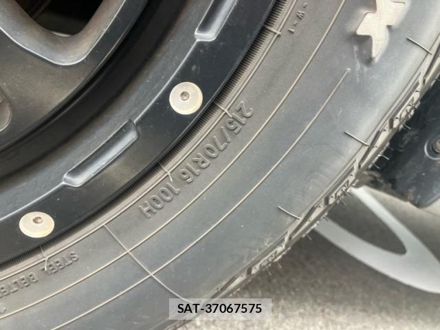 Nissan X-TRAIL 2012-03 8486319-7