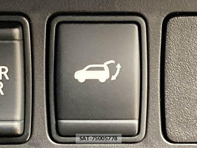 Nissan X-TRAIL 2018-03 8486314-7