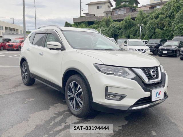 Nissan X-TRAIL 2017-09 8486316-9