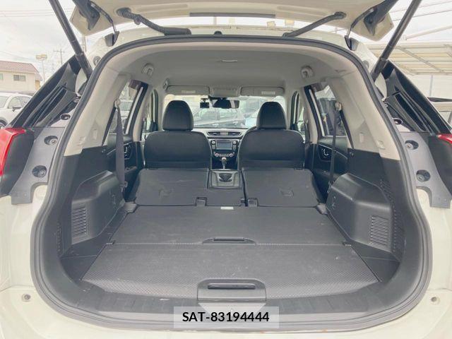Nissan X-TRAIL 2017-09 8486316-12