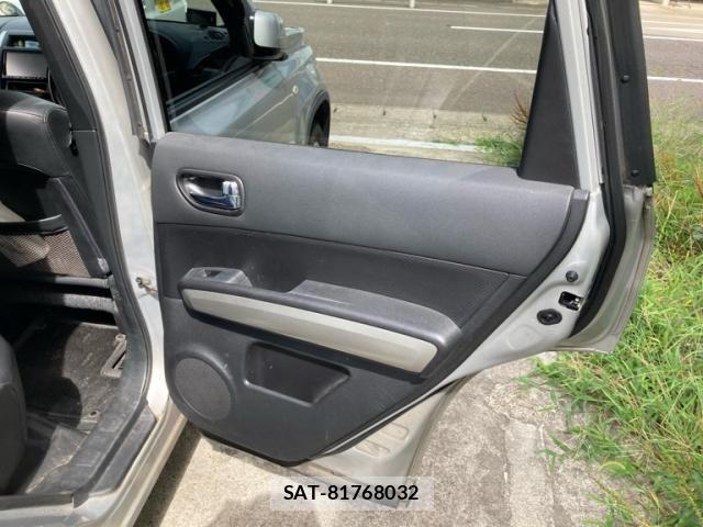 Nissan X-TRAIL 2011-09 8486320-17