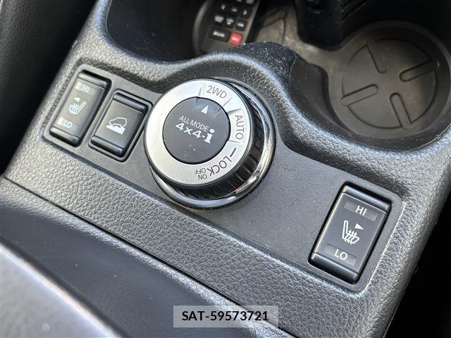 Nissan X-TRAIL 2013-12 8486317-10