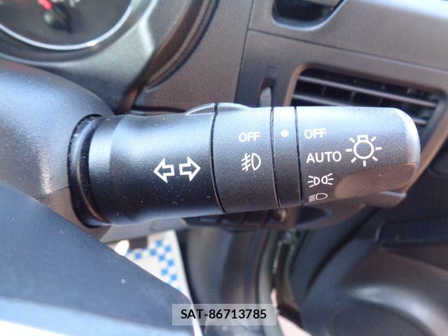 Nissan X-TRAIL 2011-12 8528416-18